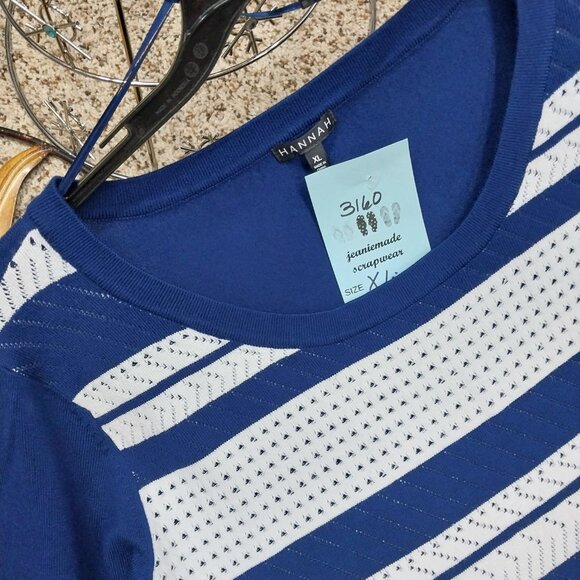 3160 Size XL/Large Fit Hannah Sweater In Navy and White. NWOT - Picture 5 of 7